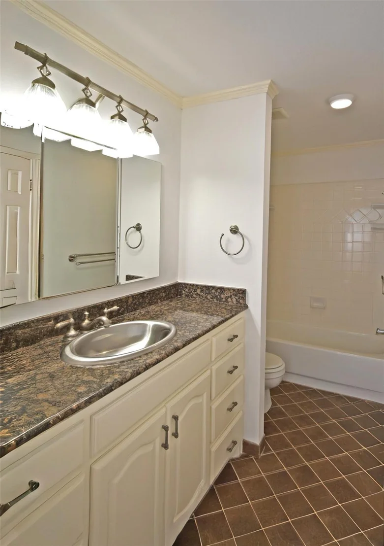Photo of 2902 Live Oak Drive