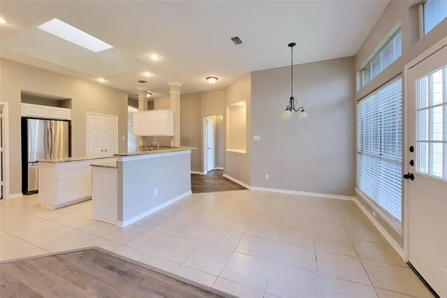 Photo of 1604 Knoll Ridge Circle