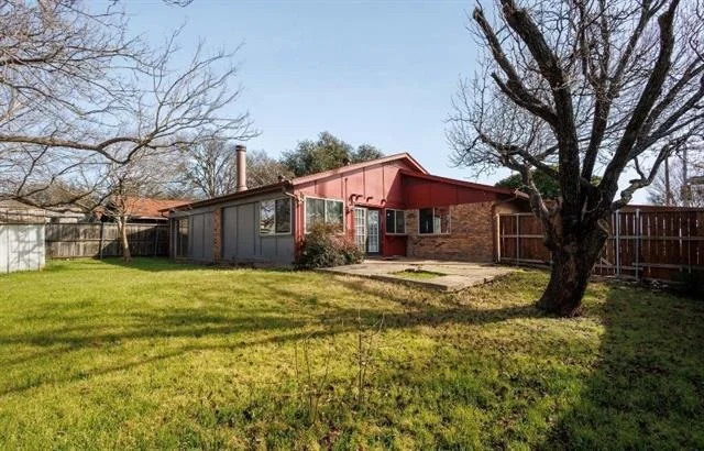 Photo of 2101 Deerfield Drive