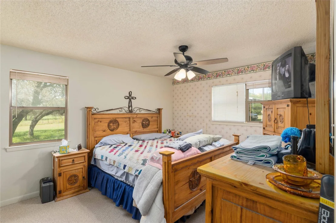 Photo of 346 Whispering Oaks Lane