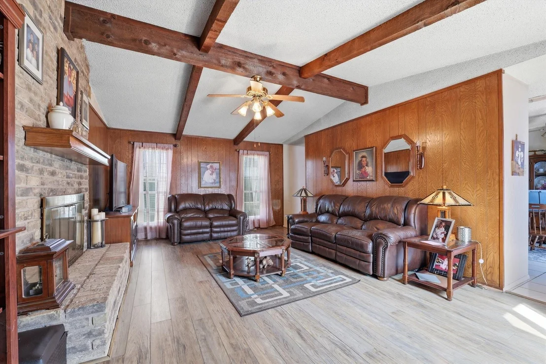 Photo of 459 County Road 427