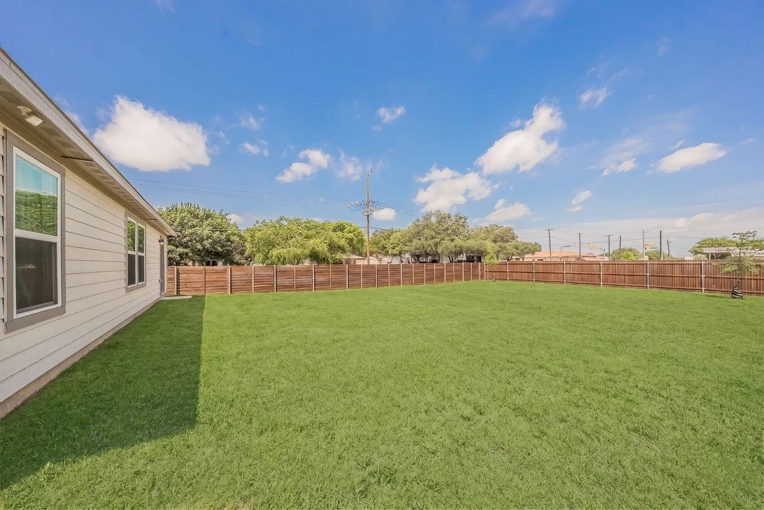 Photo of 440 Rose Avenue
