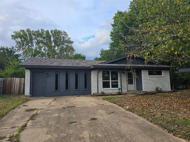 Photo of 1541 Cloverdale Drive