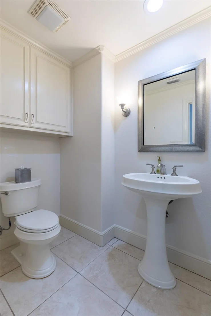 Photo of 2301 Lynbrook Drive