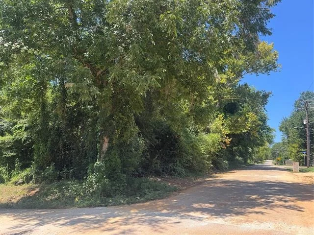 Photo of 735 Devereaux