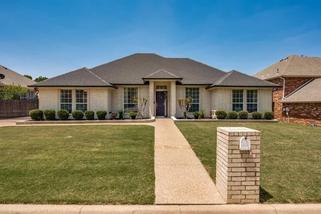 Photo of 5104 Independence Avenue