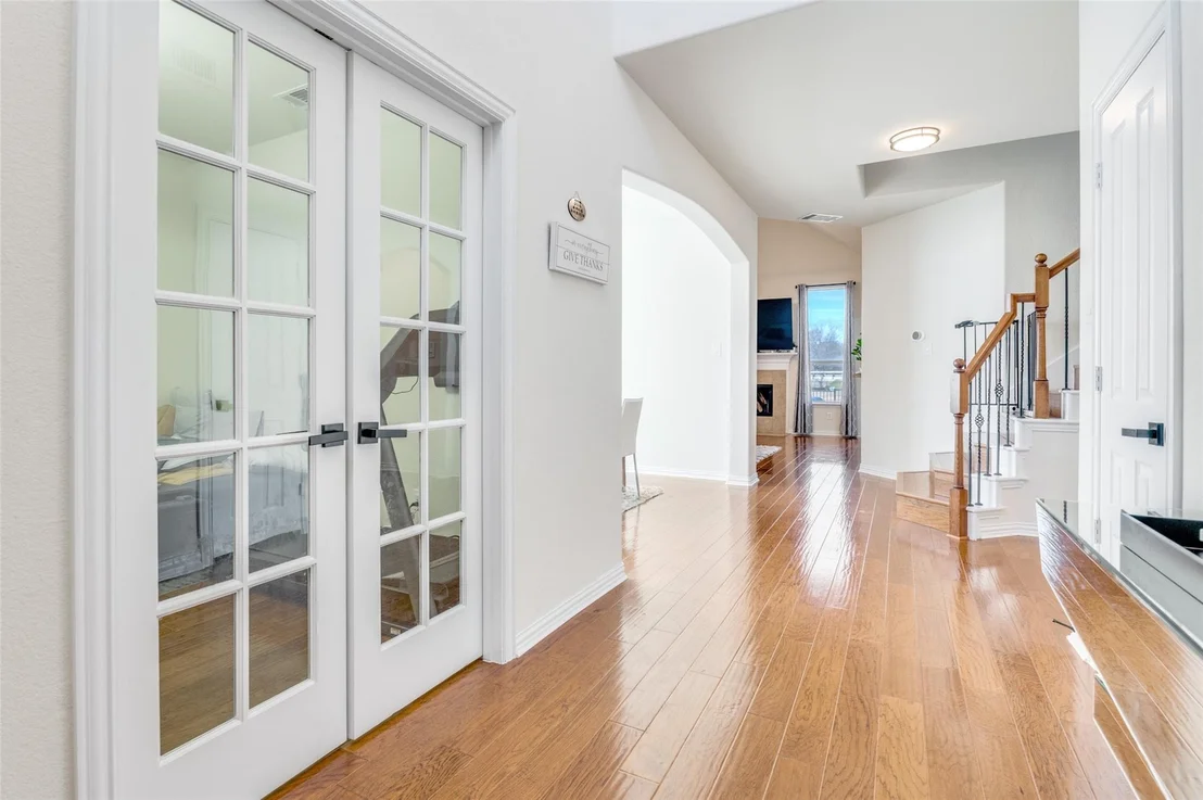 Photo of 3025 Glenbrook Drive