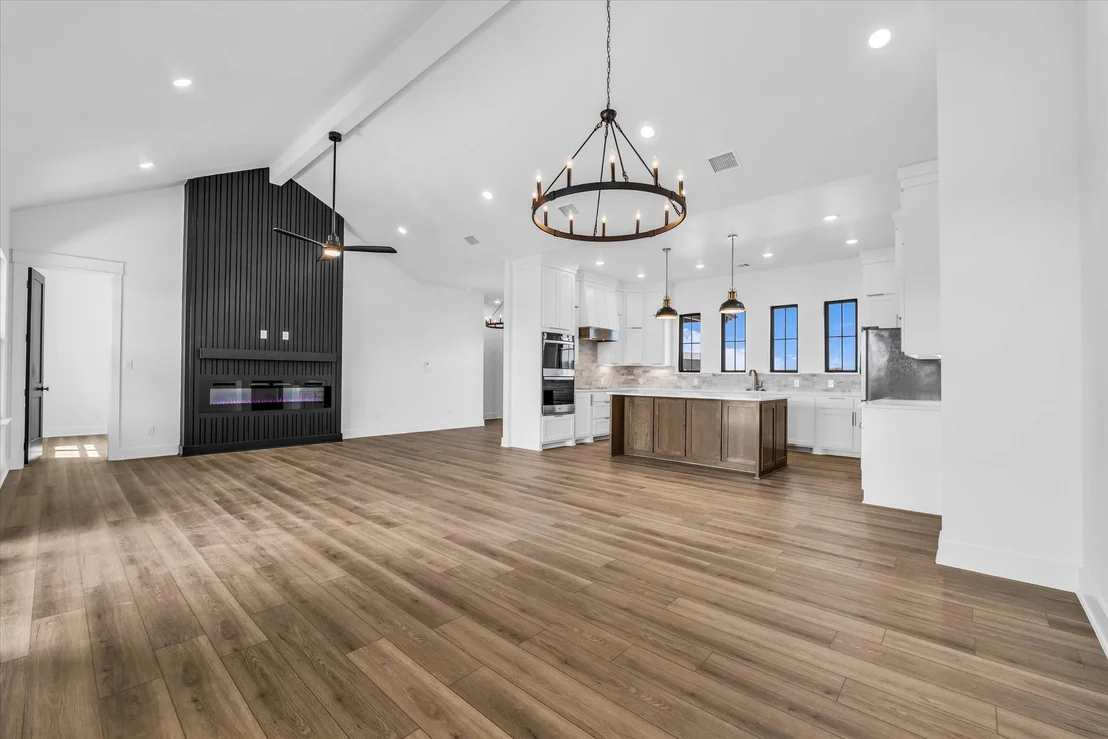 Photo of 611 Willow Moon Ranch
