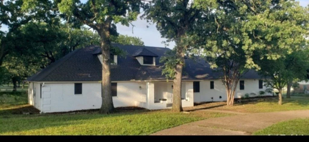 Photo of 2524 Mockingbird Road