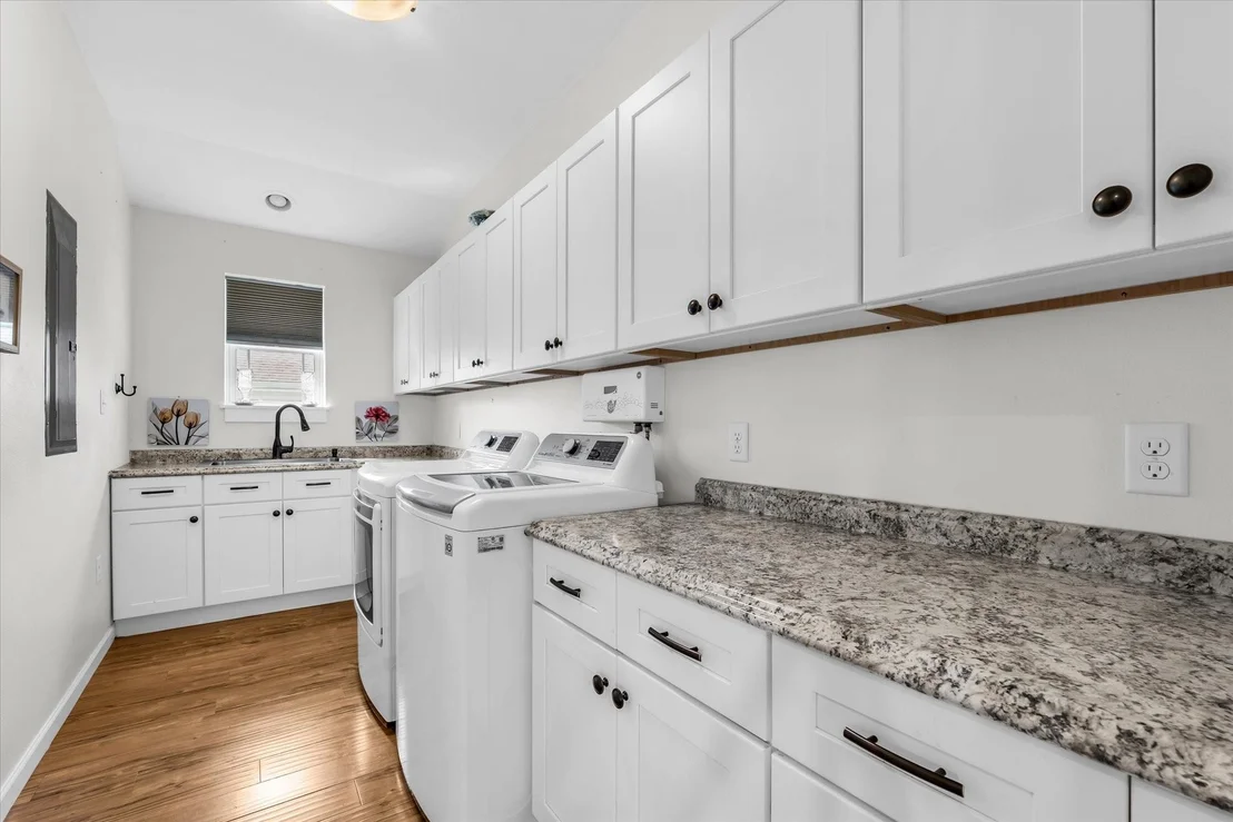 Photo of 348 Barker Lane