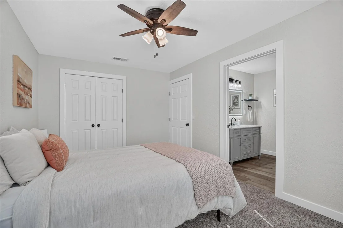 Photo of 795 Meadow Road