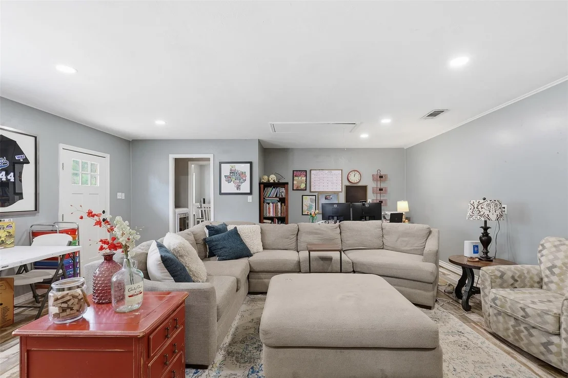 Photo of 112 Fairway Drive