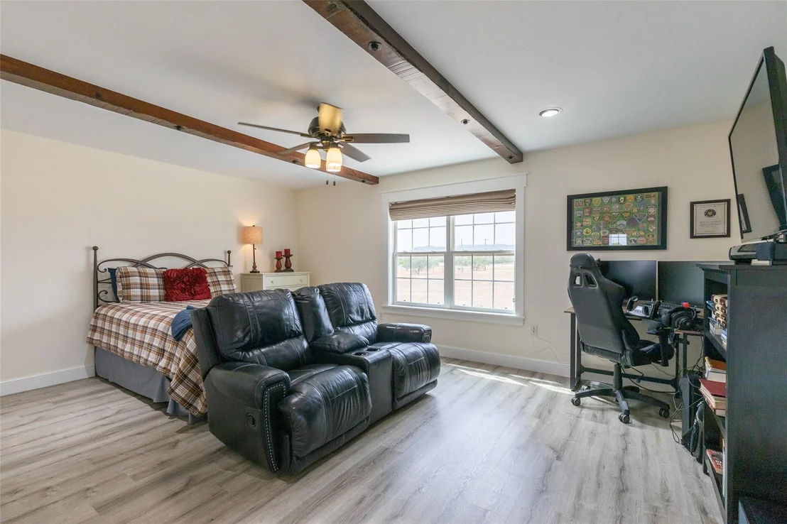 Photo of 582 Clark Road