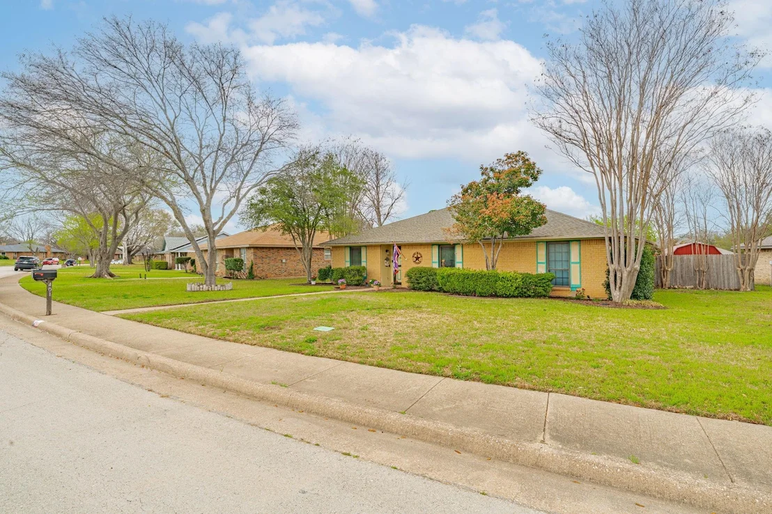 Photo of 401 Meadow Ridge Drive