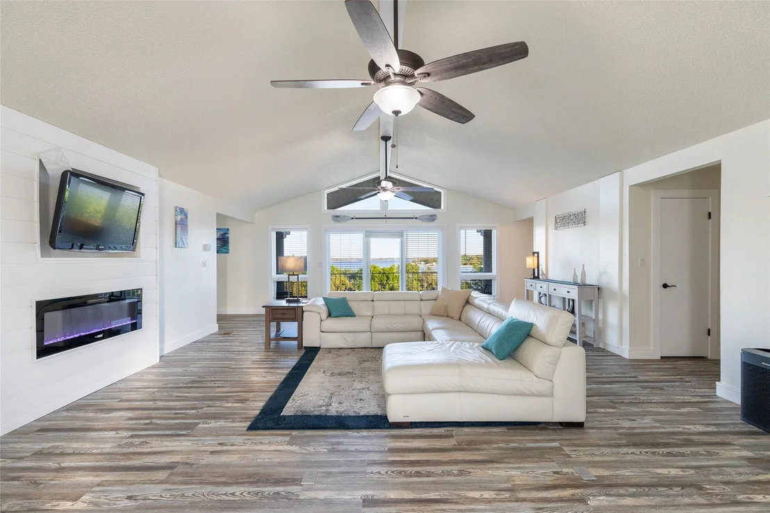 Photo of 9014 Mesa View Road