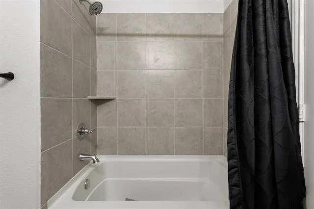 Photo of 908 Madeline Lane