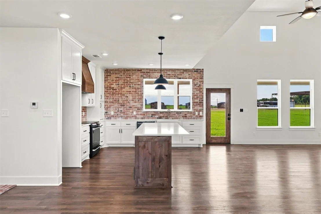 Photo of 10 Keeter Lane