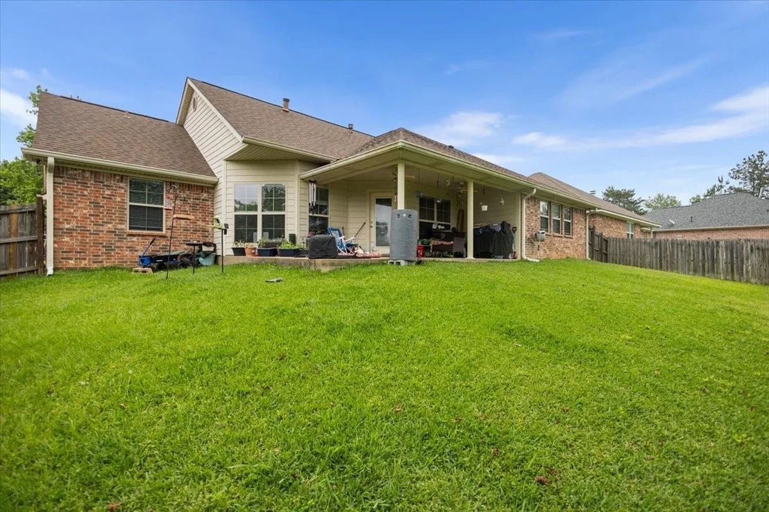 Photo of 220 Sandstone Lane