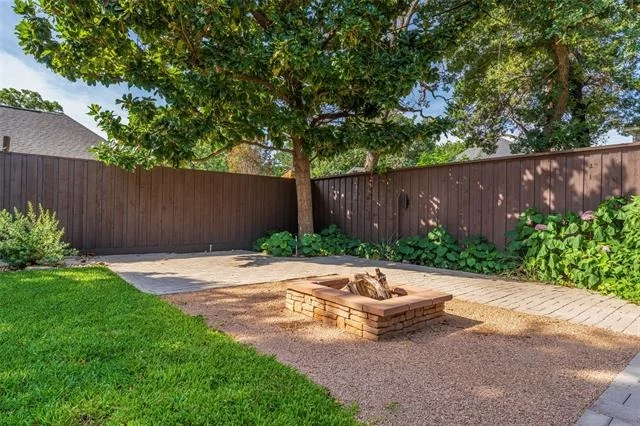 Photo of 7206 Forestwind Court