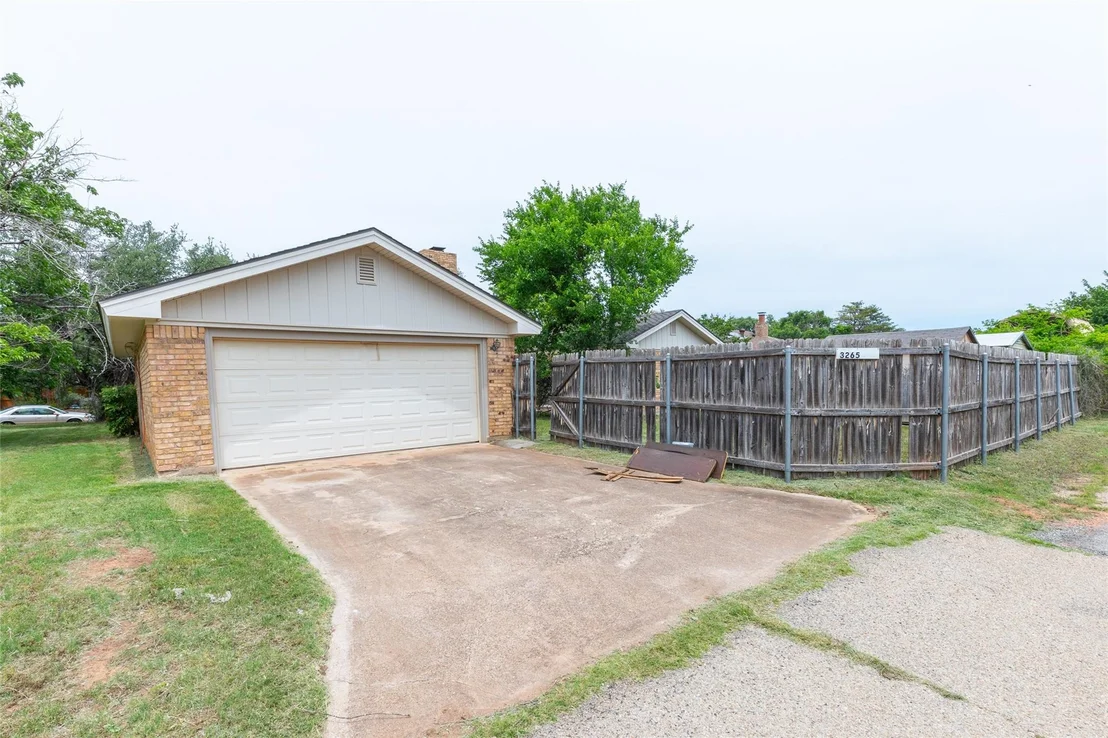 Photo of 3265 Woodhollow Circle