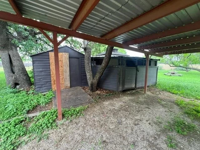 Photo of 817 Tanglewood Drive