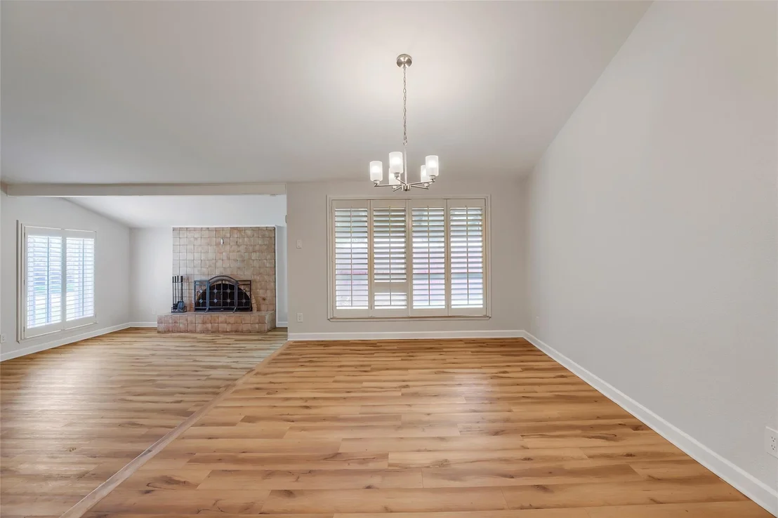 Photo of 6639 Roundrock Road