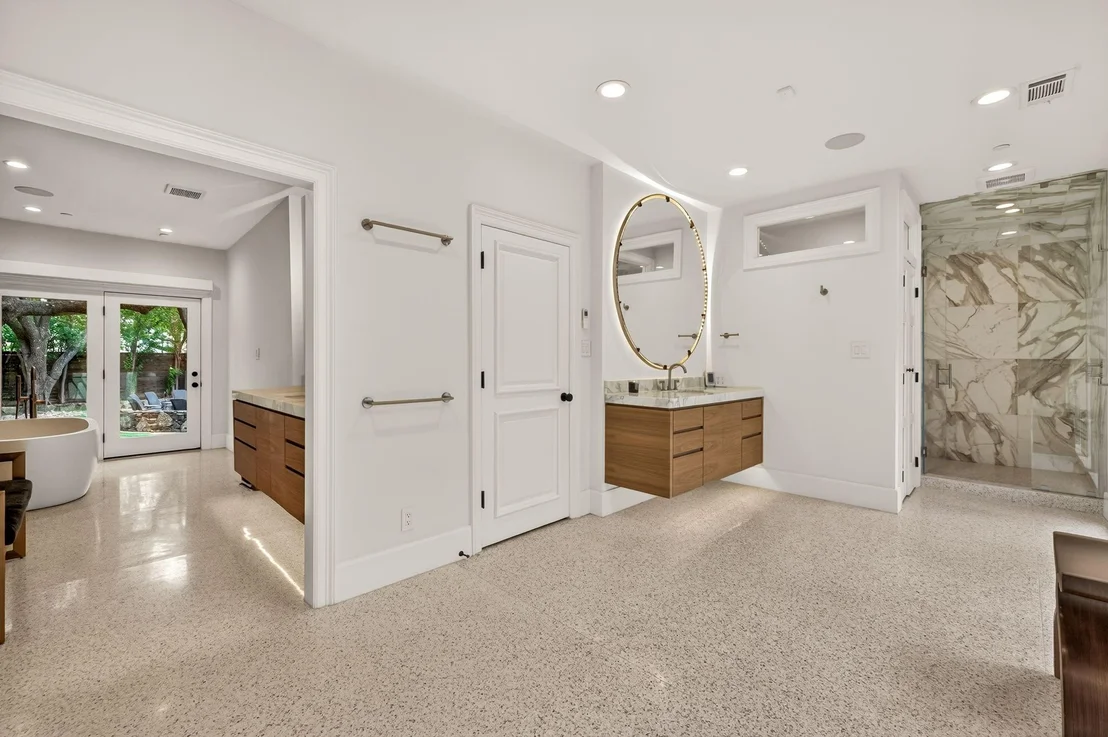 Photo of 5205 Royal Lane