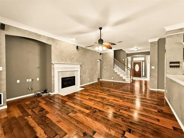 Photo of 2025 Fair Oaks Circle