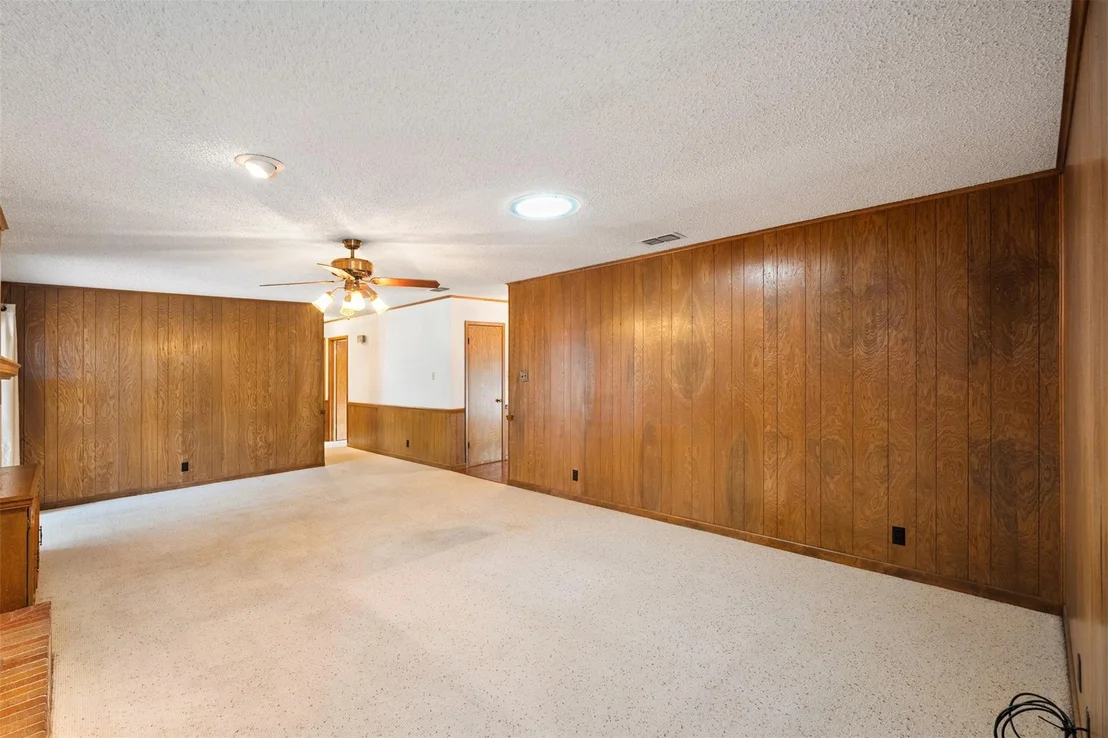 Photo of 925 Bradley Drive