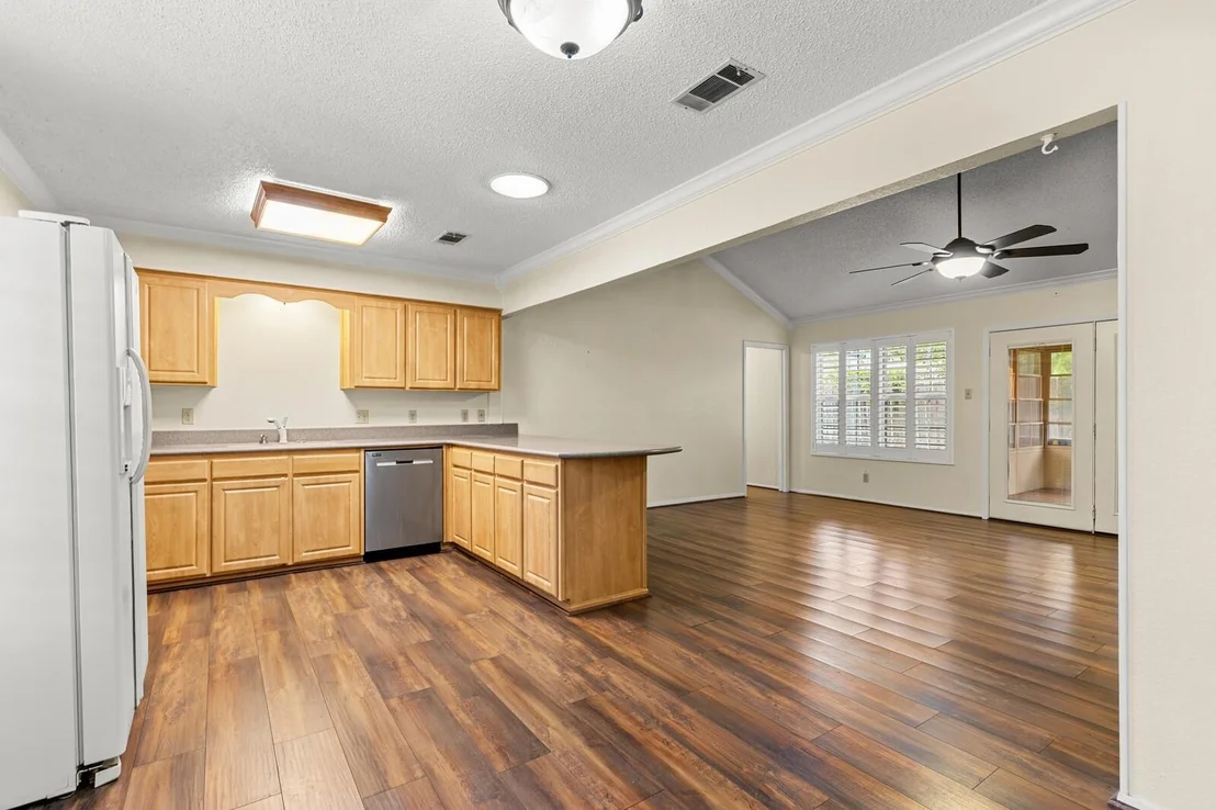 Photo of 7100 Canterbury Drive