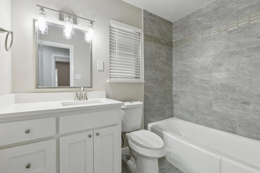 Photo of 1407 Robin Drive