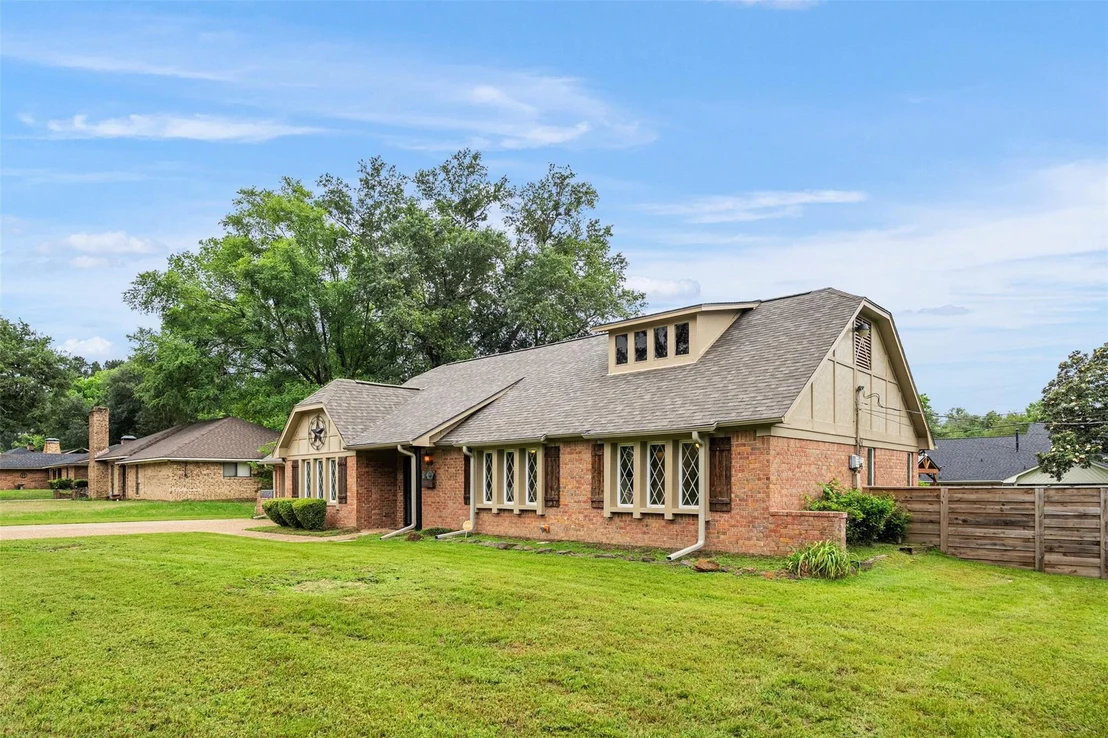 Photo of 1102 Mill Run Road
