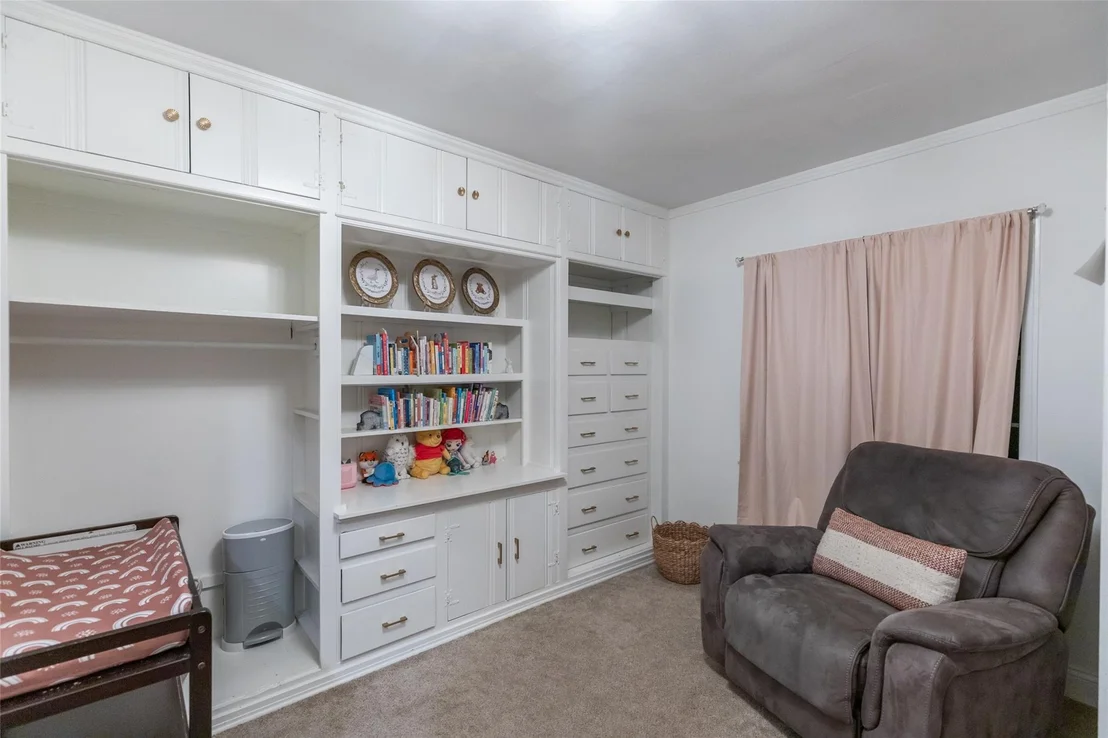 Photo of 3765 Woodridge Drive