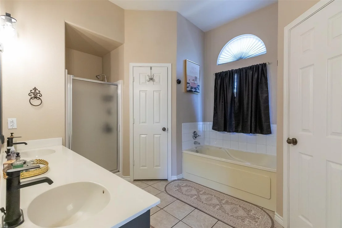 Photo of 4450 Cole Drive