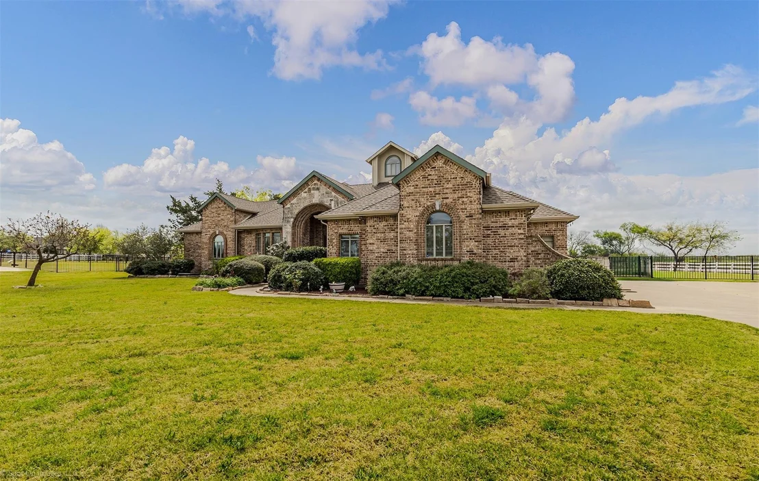 Photo of 119 Equestrian Drive