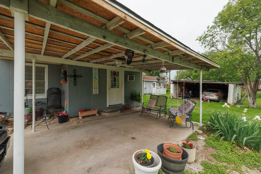 Photo of 308 W 5th Street