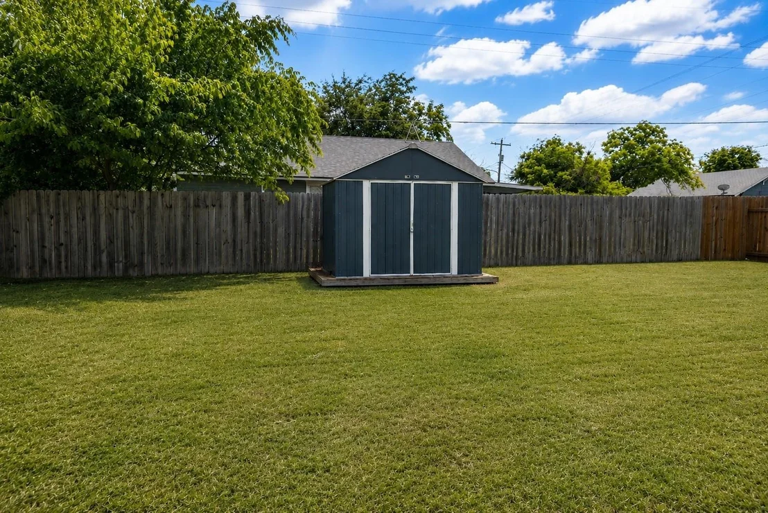 Photo of 309 W 10th Street