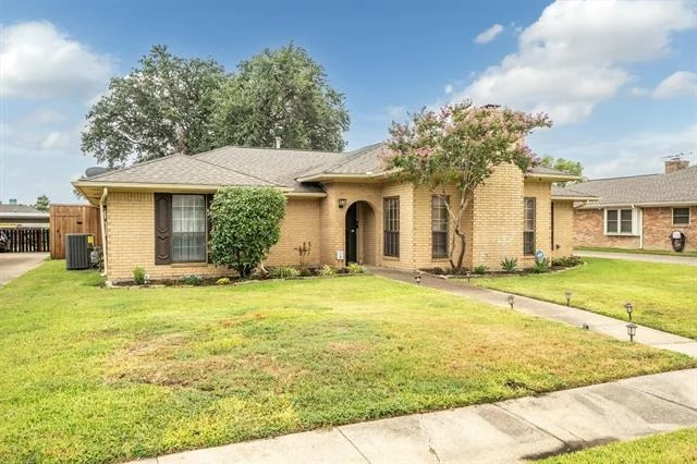 Photo of 2214 Valley Mill