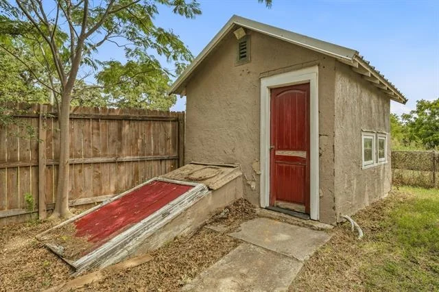 Photo of 307 N Oak Lane