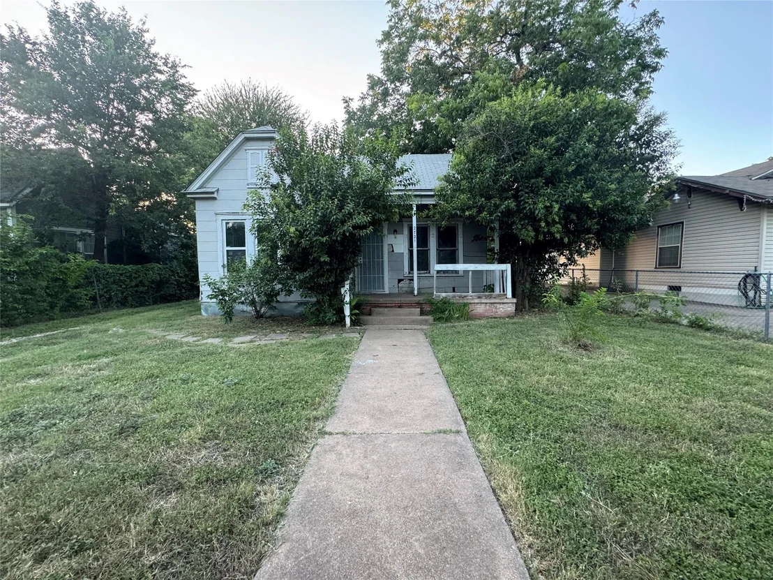 Photo of 2721 Homan Avenue