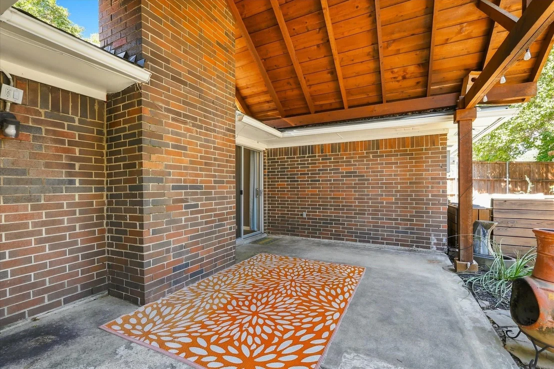 Photo of 2525 Eucalyptus Drive