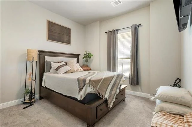 Photo of 1218 Woodside Drive
