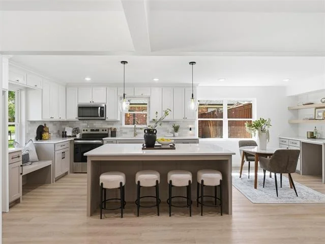 Photo of 2369 Claridge Circle