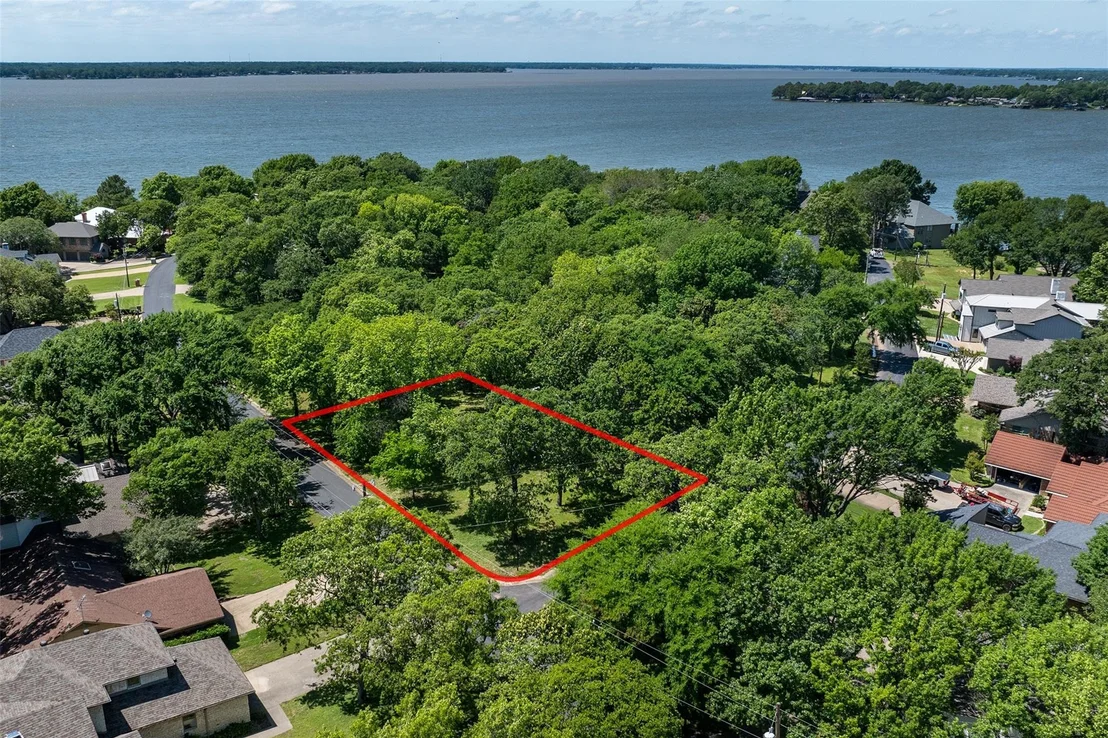 Photo of 697 Enchanted Isles Drive