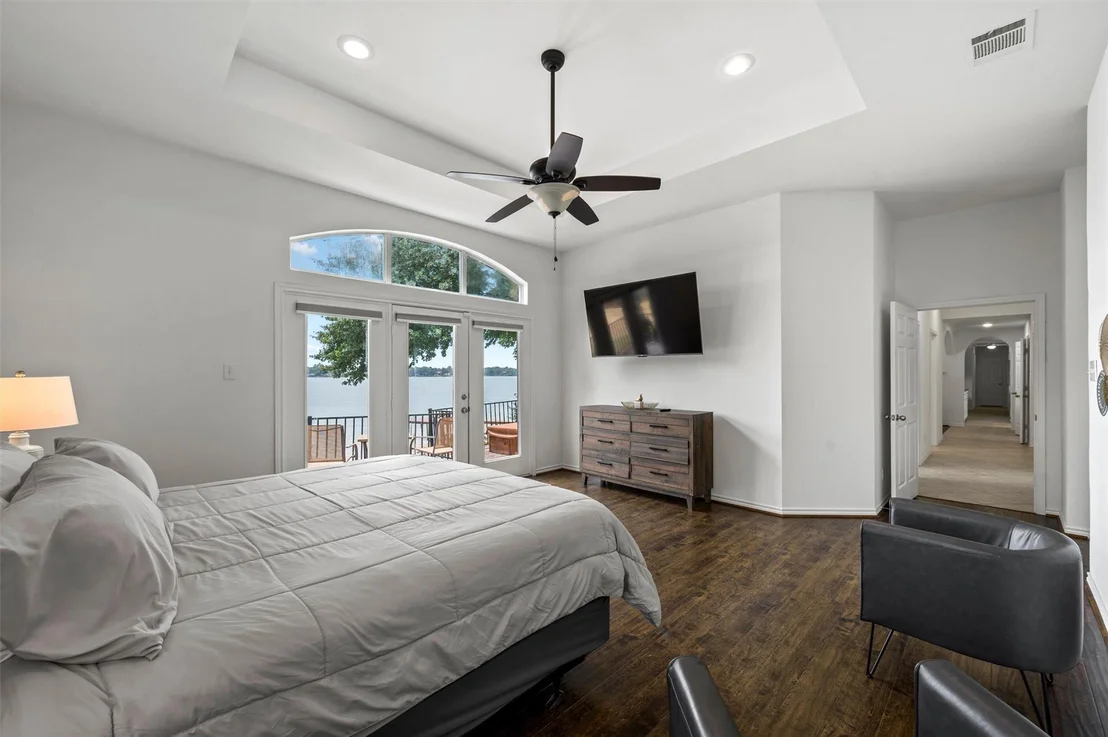 Photo of 211 Lake Front Drive