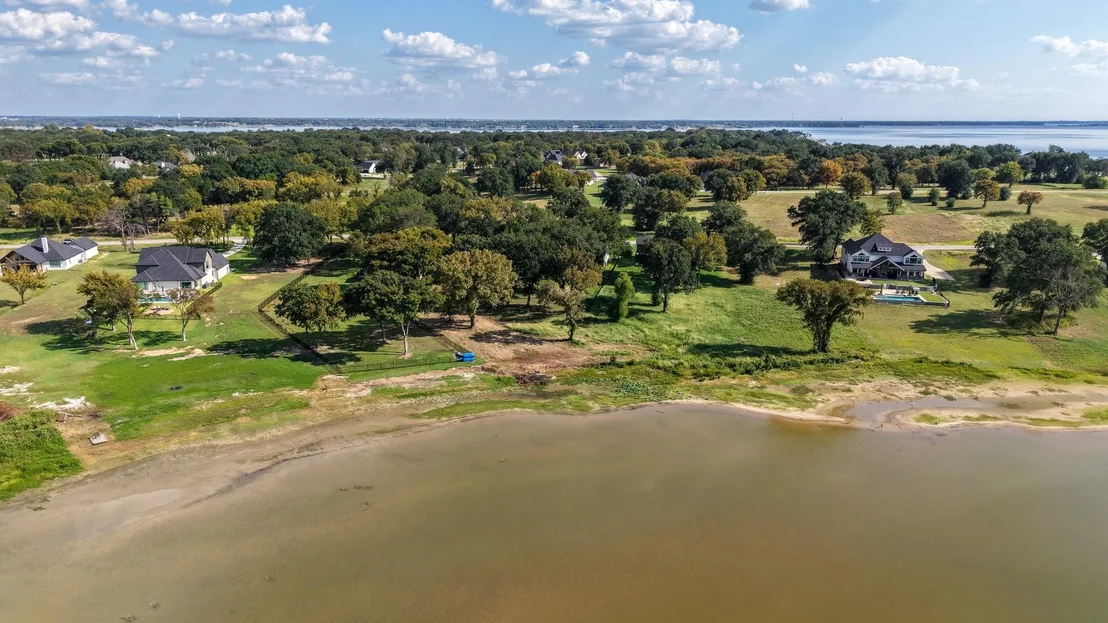 Photo of 1520 Shoreline Drive