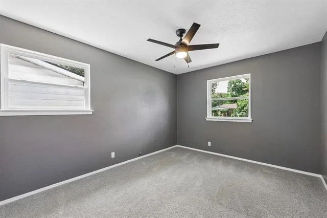 Photo of 232 NW Jayellen Avenue