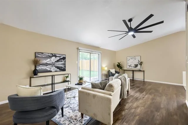 Photo of 1208 Darlene Lane