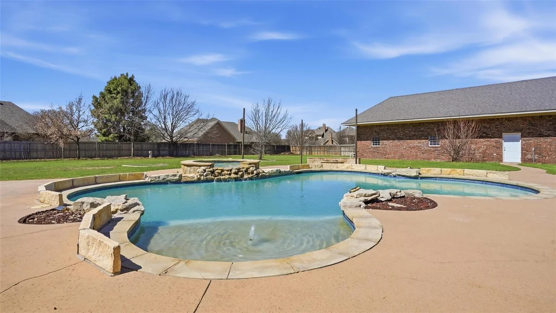 Photo of 1201 Saddle Lakes Drive