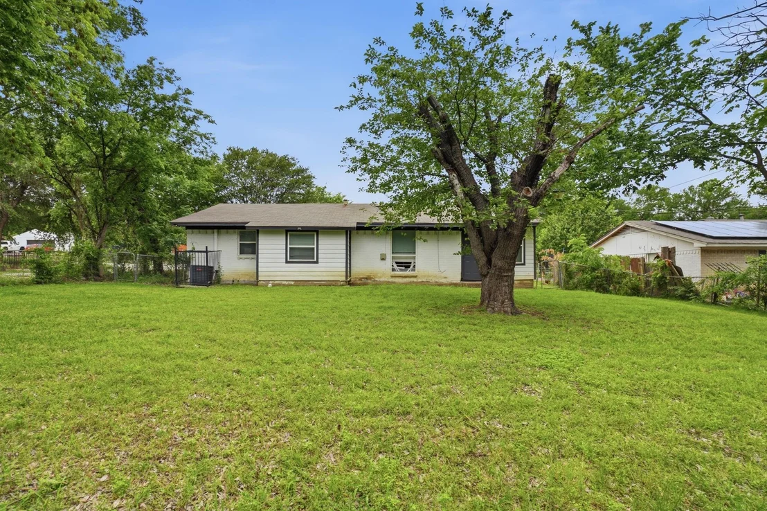 Photo of 1724 Spring Lake Drive